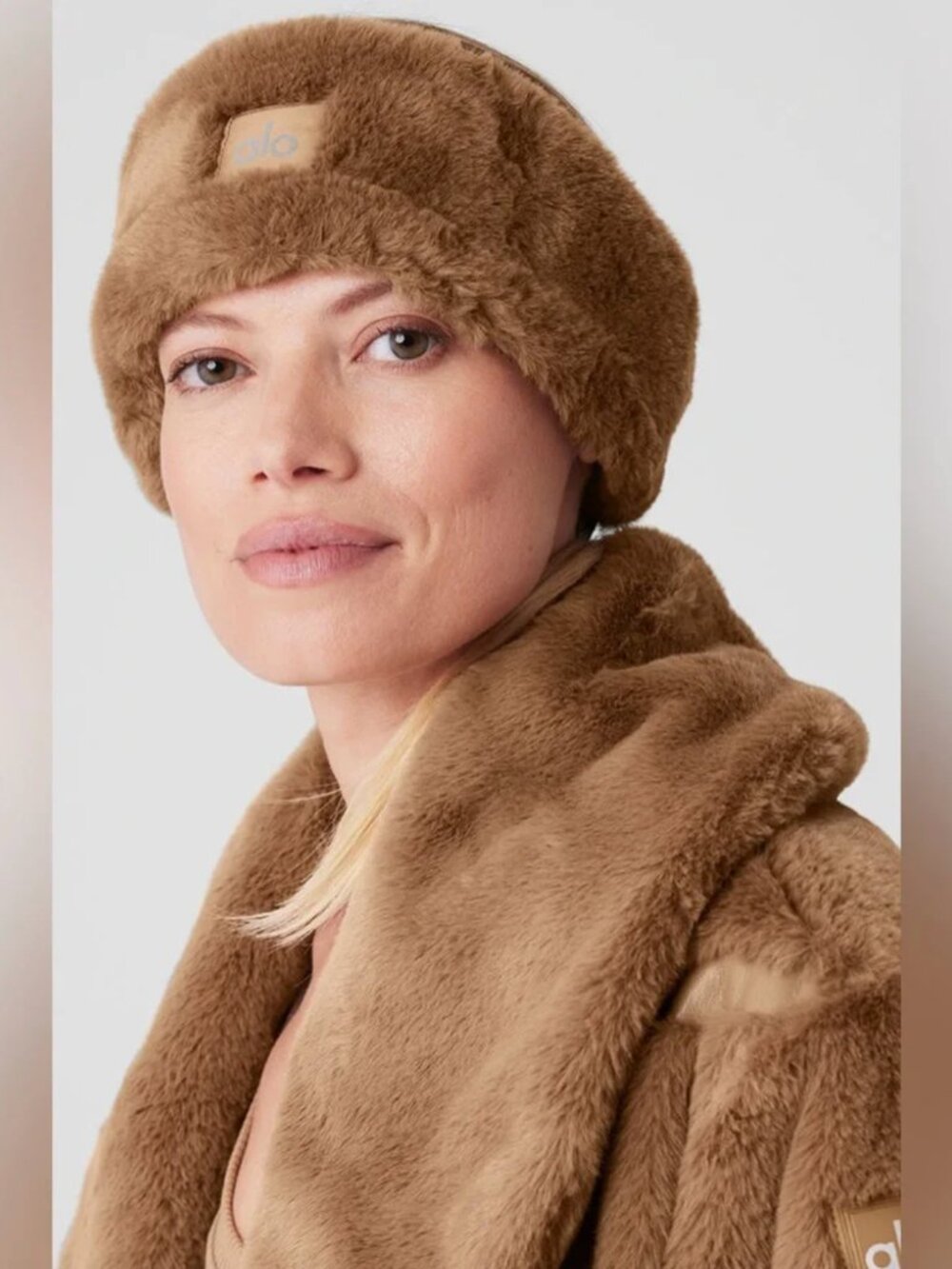 Alo Yoga NWOT Faux Fur Ear Warmers in Toasted Almond